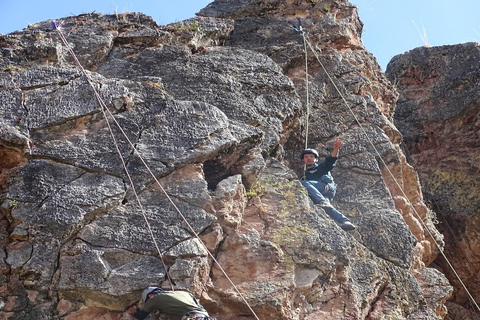 Desde Cusco: Escalada en el Balcón del DiabloDesde Cusco: Balcón del diablo escalada en roca