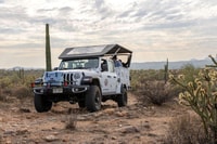 Scottsdale, Tournée de Jeep du coucher du soleil dans le ciel peint - Hizvo