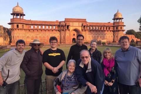 Depuis Delhi : visite du Taj Mahal le même jour en costume traditionnelVisite avec voiture et guide uniquement