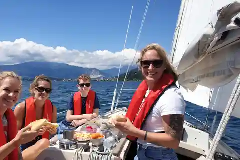 Segeltocht met schipper - Cannero Riviera aan het LagoMaggiore
