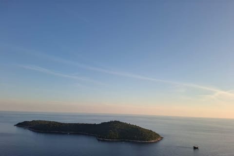 Dubrovnik: Bustour im Cabrio bei Sonnenuntergang mit Wein und Aussicht