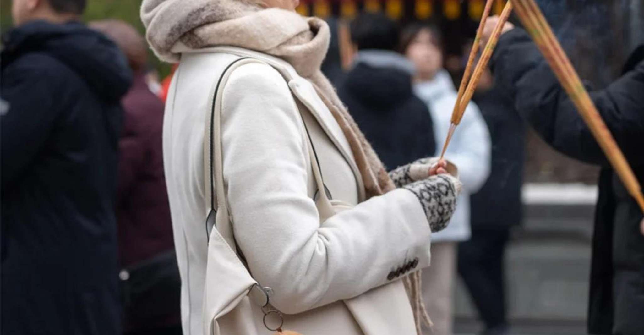 Shanghai: Jade Buddha Temple and Local Food Tour photo 7