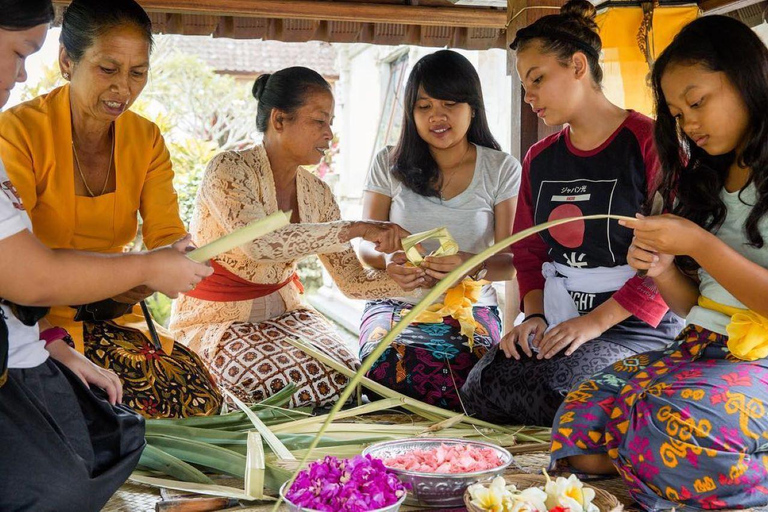 Bali: Tour culturale del villaggio con lezione di cucina