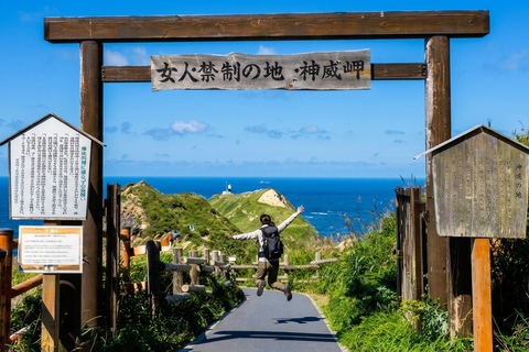 Hokkaido: Otaru's classic coastline one-day roam 8:10 am meet at JR Sapporo Station North exit