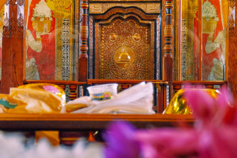 Colombo to Kandy Day Tour | True Story of the Last Kingdom