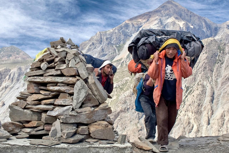 Gepäckträger für Langtang-TrekLangtang-Träger