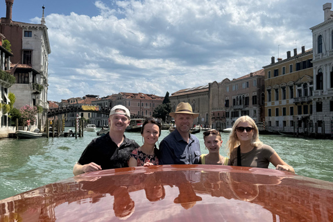 Venice: Semi-Private Murano & Burano Islands Experience Private Murano & Burano Tour in English