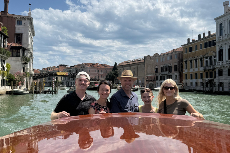 Venice: Semi-Private Murano & Burano Islands Experience Private Murano & Burano Tour in English