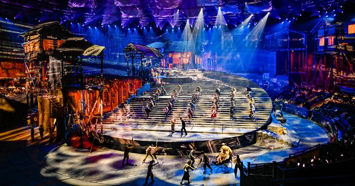 Chongqing 1949 Immersive Show Ticket in Ciqikou Ancient Town | GetYourGuide