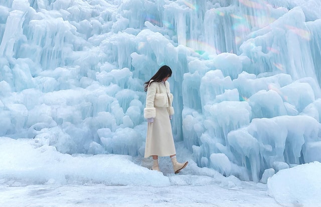 From Seoul: Cheongyang Ice Festival & Winter Activities Tour