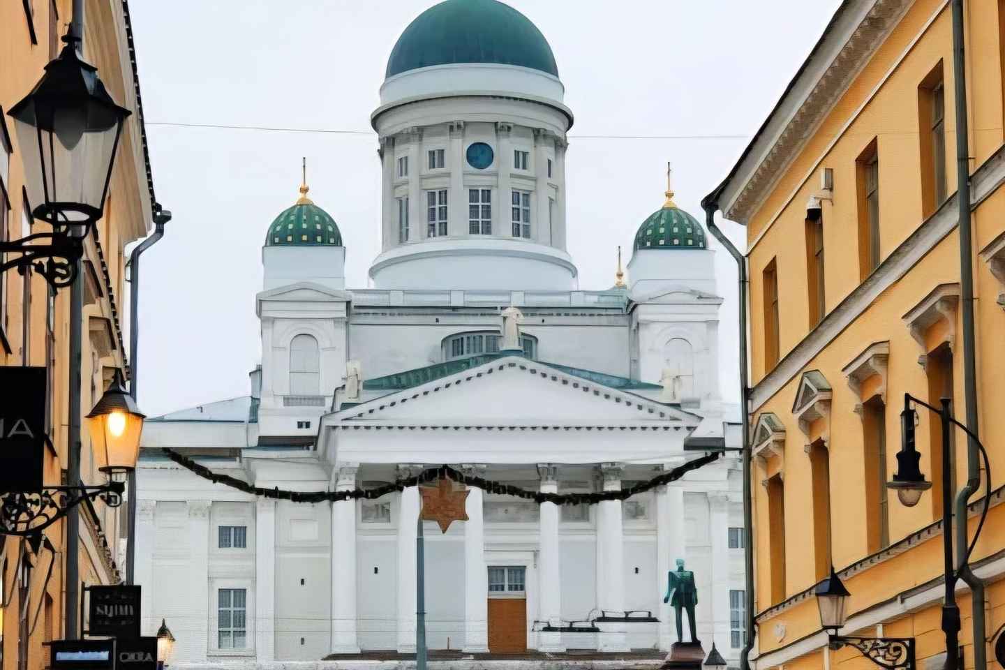Helsinki & Suomenlinna: City Highlights Tour with Ferry Ride