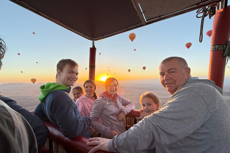 Marrakech: Sunrise Hot Air Balloon Flight and Berber Breakfast