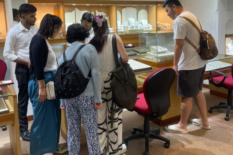 Kandy: Tea Tasting, Gem Museum & Spice Garden Tuk Tuk Tour