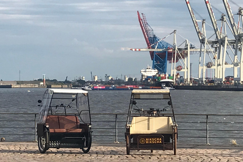 Hamburg: Smart City Tours with Electric Rickshaws between the Elbe and Alster Hamburg: Smart city tours with electric rickshaws between the Elbe and Alster rivers
