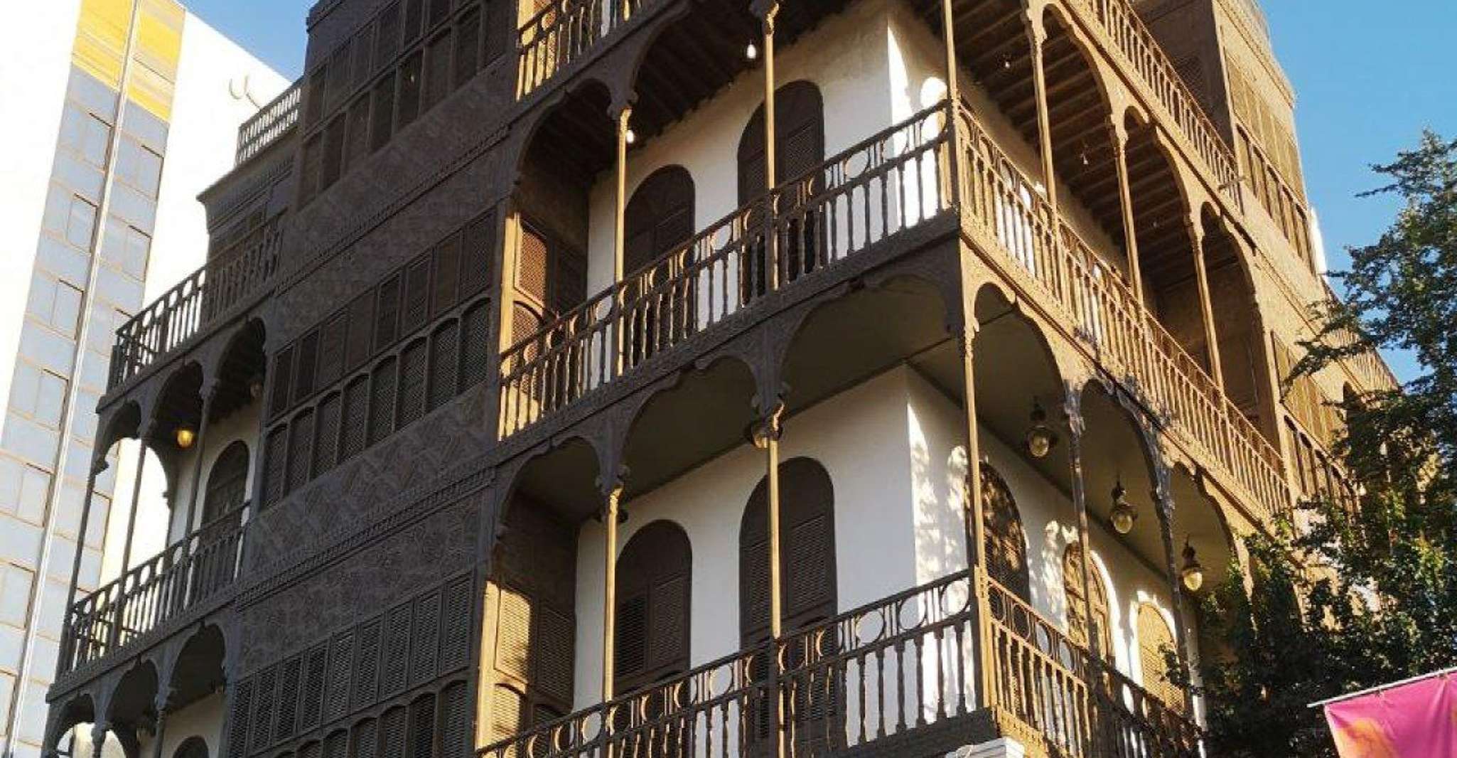 Jeddah: Historic District Tour by a Local licensed Guide photo 4