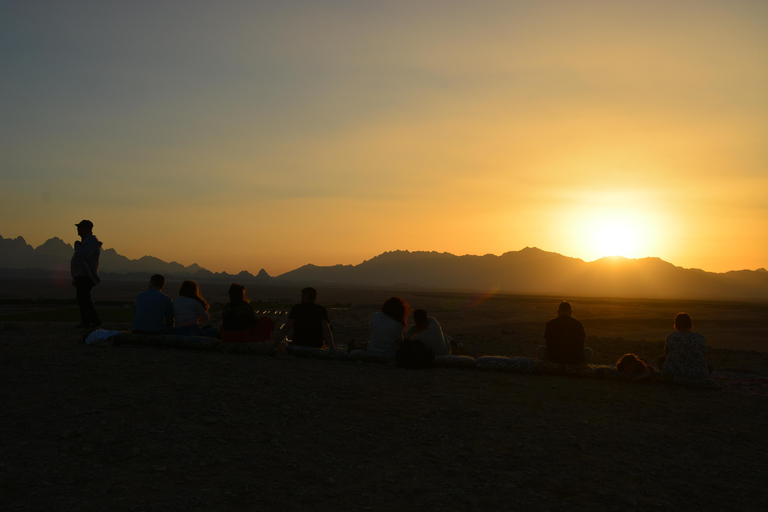 balade à dos de chameau avec coucher de soleil et observation des étoiles