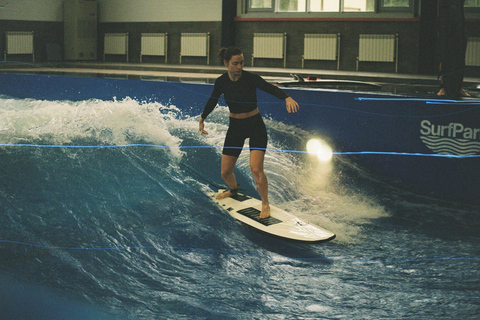 Vilnius: Indoor Surfing Session with Instructors
