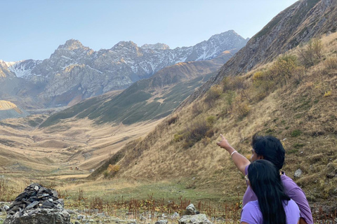 Tbilisi: Private Kazbegi Tour - Mineral Water & Travertines