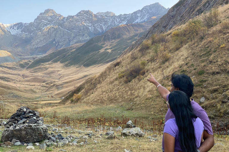 Tbilisi: Private Kazbegi Tour - Mineral Water & Travertines