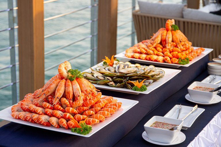 Pattaya: Oriental Atlantis Dinner Cruise & Cabaret Show VIP Seat (Private Table for 1-6 Person)