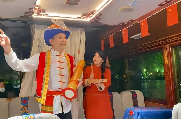 Guilin Nachttour: Vier-Seen-Kreuzfahrt auf einem Opernboot