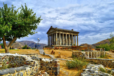 Excursión privada a Khor Virap, Embalse de Azat, Garni, Geghard