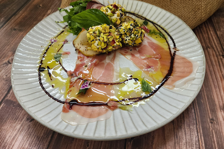 Brisbane: Around the World Cooking Class with Meal