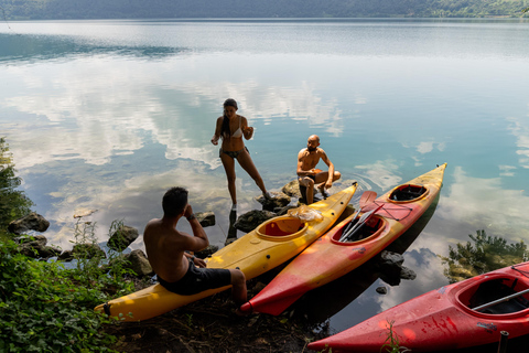 Rome: Castel Gandolfo Kayak &amp; Swimming Lake Tour with Pizza