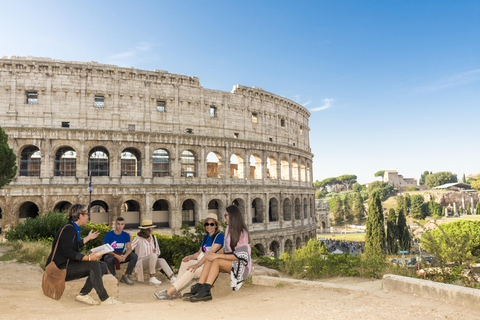 Rom: Colosseum Arena Colosseum Arena, Forum &amp; Palatinkullen Guidad turGruppresa på italienska