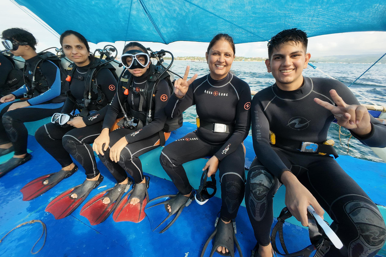 Boracay: Island Hopping Boat Tour with Snorkel and Scuba