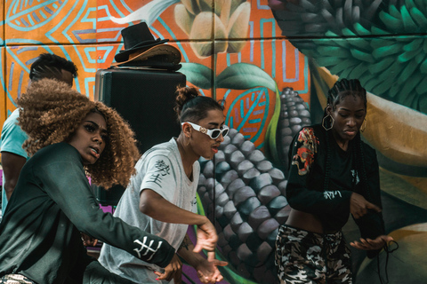 Medellín: Personalized Salsa Dance Class with Professional