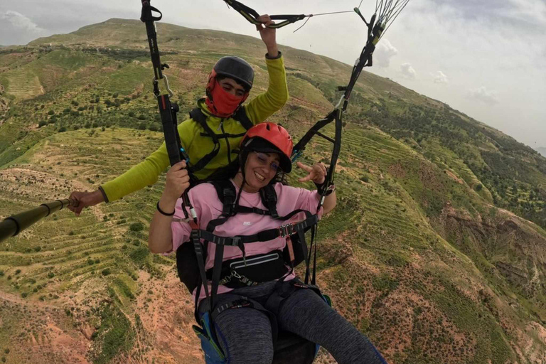Marrakech: Paragliding Experience in the Agafay Desert