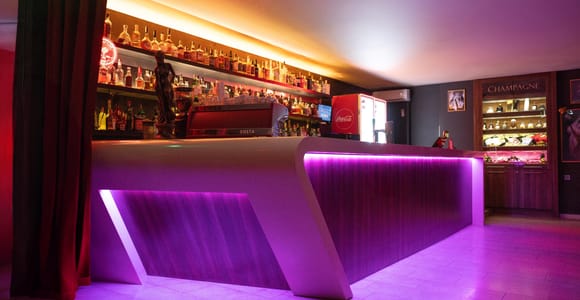 Prague: ShowPark Gentlemen&#39;s Club Entry Ticket
