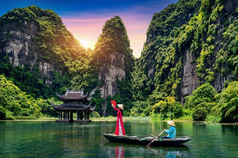 Całodniowa wycieczka Trang An Boat, Bai Dinh Pagoda i Mua Cave