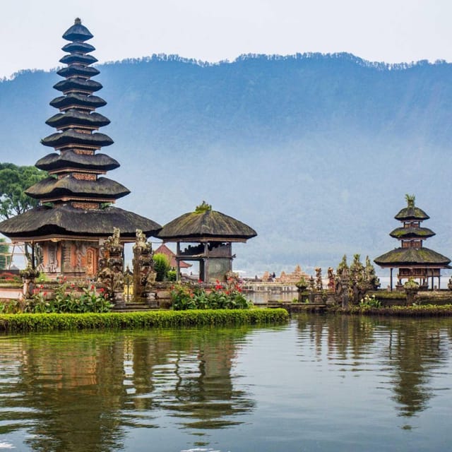 Complejo Del Templo De Pura Ulun Danu Beratan Un Tour A Pie Por Bali