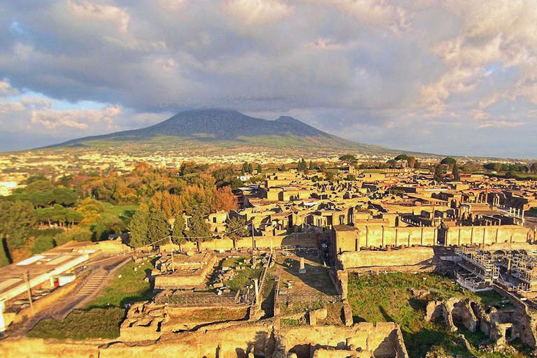 Transfer von Rom nach Positano & Pompeji Geführte Tour