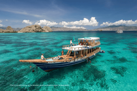 Komodo Island: Private 4–Day Trip with Phinisi Boat & Hotel