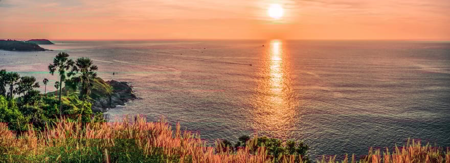 Phuket : Visite nocturne privée avec coucher de soleil à Laem Phrom Thep