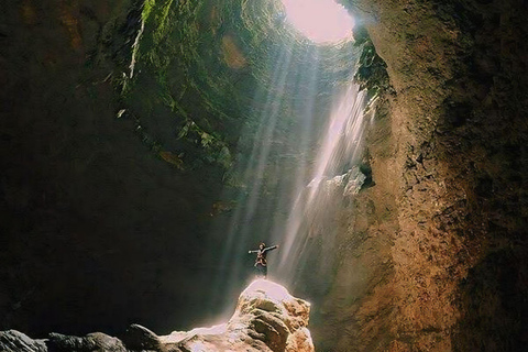 Yogyakarta : Aventure dans la grotte de Jomblang avec descente en rappel