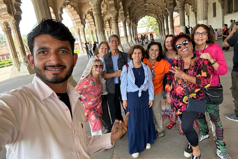 From Delhi: Taj Mahal Day Trip by AC Car with 5-Star Lunch All-Inclusive Tour: AC Car, Guide, 5-Star Meal & Tickets