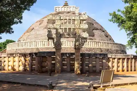 One-Day Heritage Tour to Sanchi and Udayagiri from Bhopal