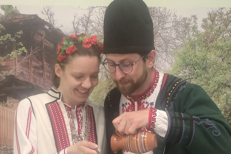 Foto's met traditionele kostuums in Sofia