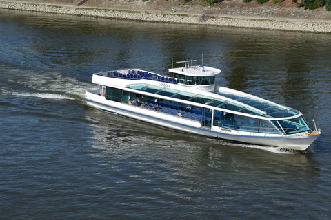 Budapest: Scenic Danube Cruise with Welcome Drink Budapest: Evening Panorama Cruise on the Danube with Welcome Drink