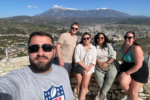 一日游：联合国教科文组织世界遗产城市贝拉特和传统午餐私人一日游：联合国教科文组织城市贝拉特和传统午餐