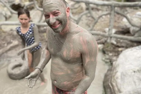 Vulcano Miravailles: A caccia di cascate e attività vulcanica