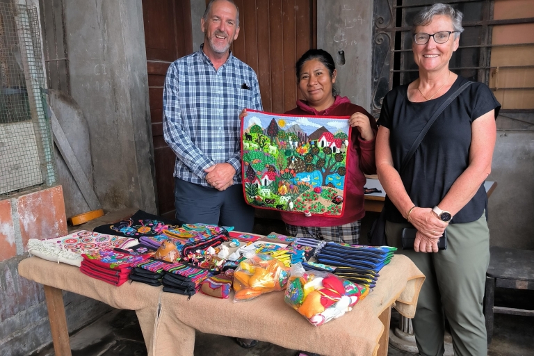 Lima : visite privée des communautés locales avec déjeuner en familleProgramme matinal facultatif