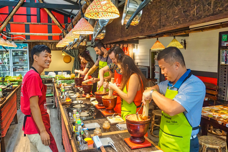 Chiang Mai: Traditional Thai-Akha Cooking Class& Market Tour Afternoon Cooking Session (4.30pm)