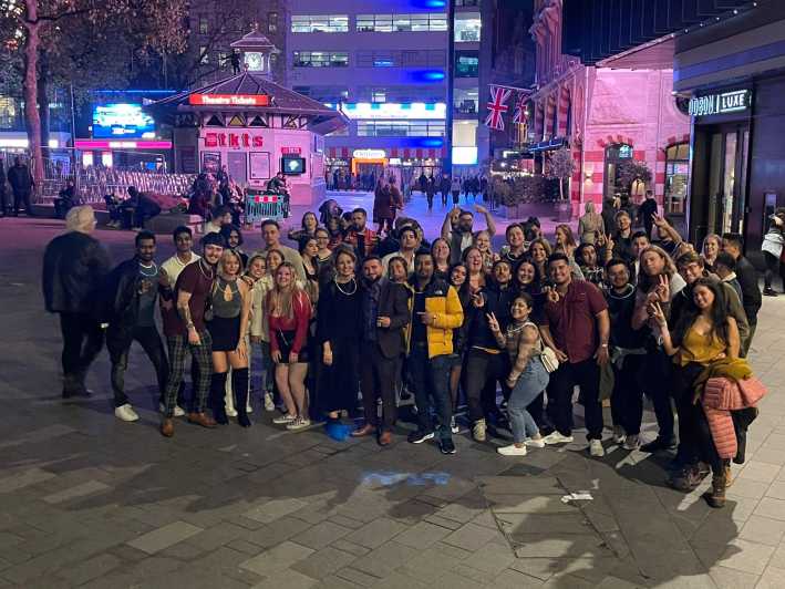 Manchester : Visite guidée des bars avec shots et entrée en boîte de nuit