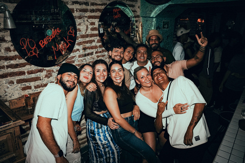 Live and feel Cartagena through its cocktails. Experience Cartagena through its cocktails