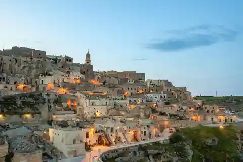 Matera: Caves and Rock Churches Walking Tour in English